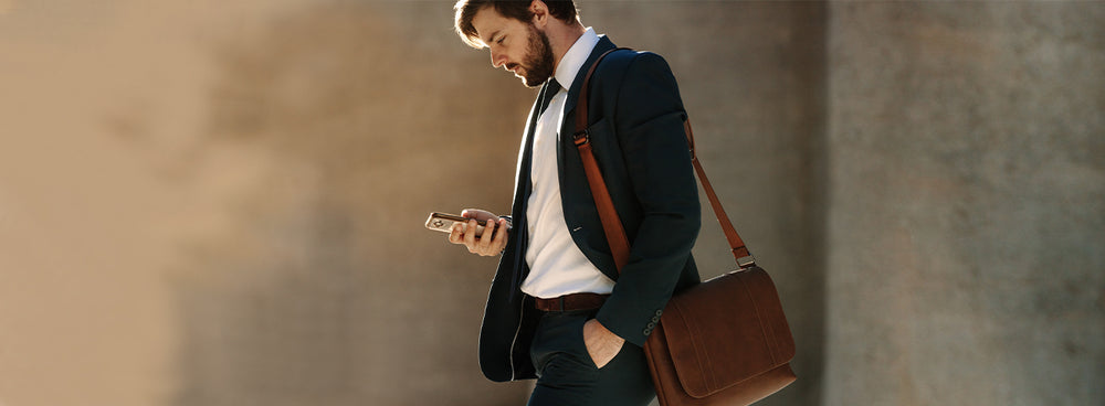 Auf dem Weg in die Arbeit – mit der passenden Tasche!